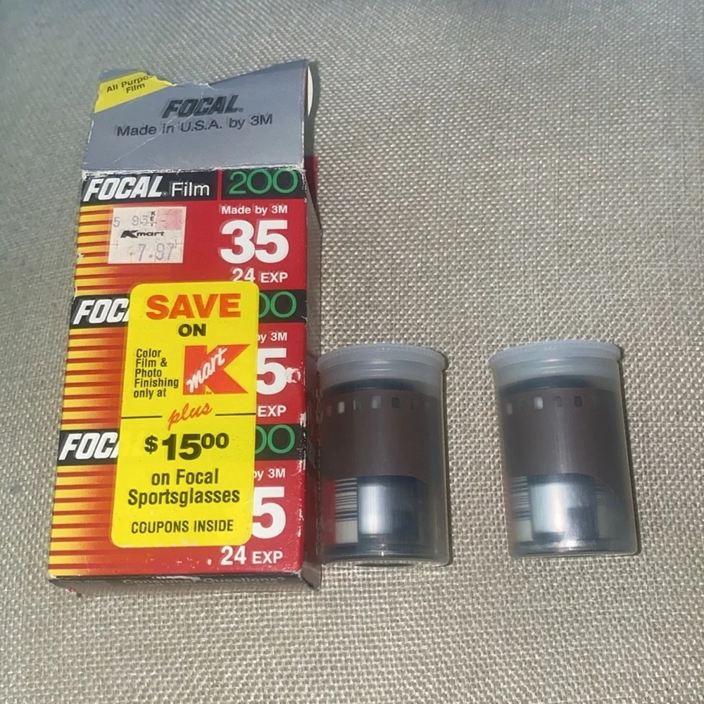 Le Clic Retro Autowind Camera + Film